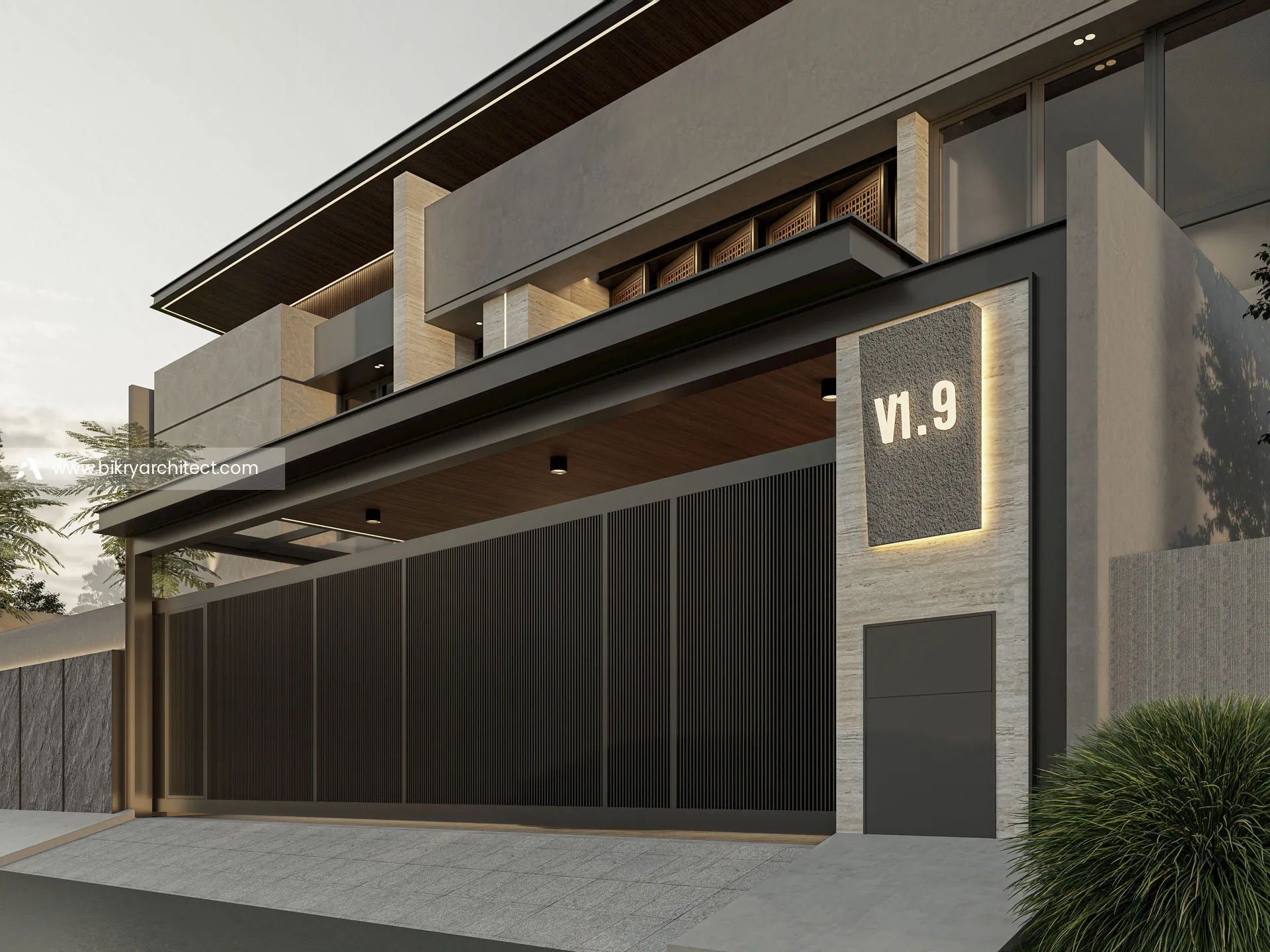 Detail pagar geser vertikal gelap dan kolom nomor rumah berlampu di D House Balikpapan