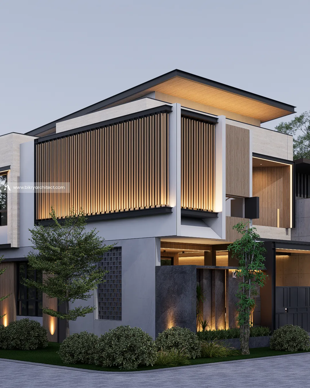 Sudut rumah modern kontemporer dengan kisi kayu bercahaya dan dinding batu gelap