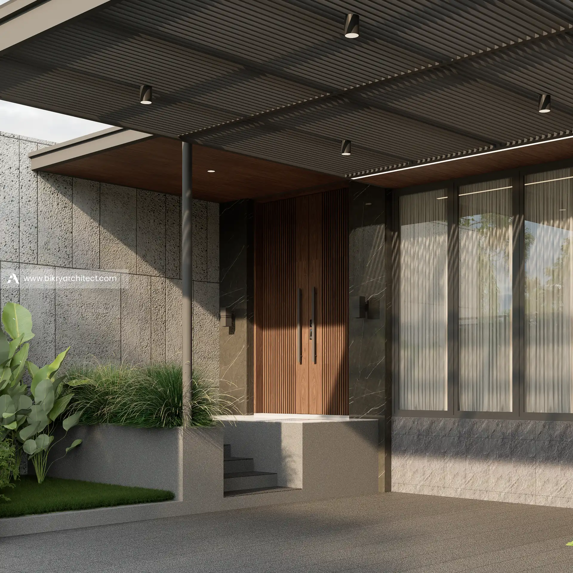 Area masuk rumah dengan pintu kayu, dinding batu alam, dan kaca lebar di bawah pergola