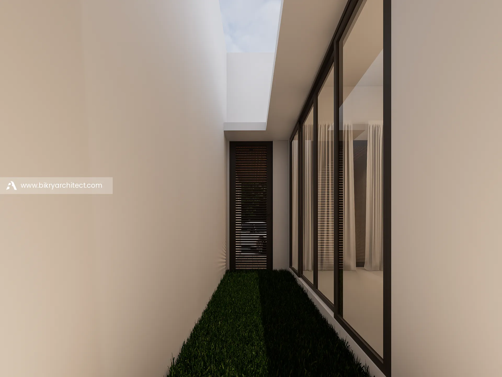 Lorong taman dengan skylight, rumput hijau, dan dinding kaca yang membawa cahaya ke dalam rumah